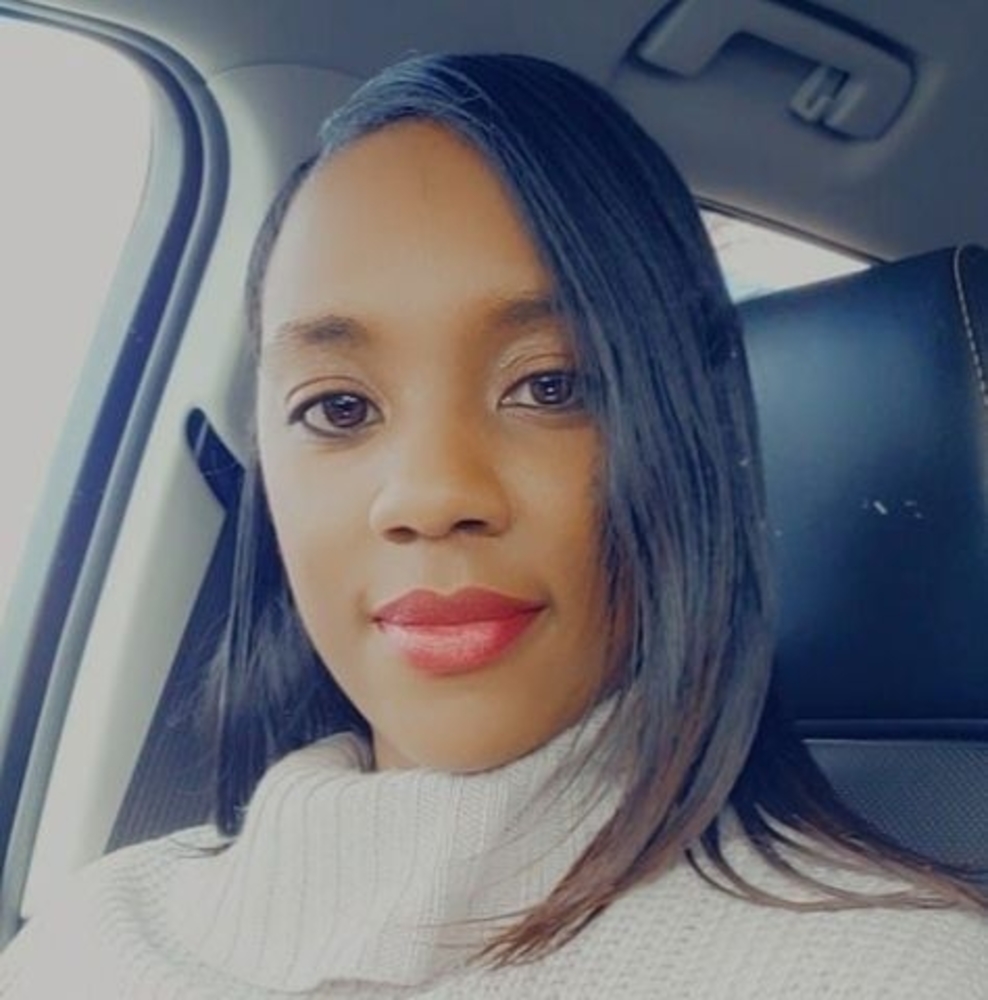 Meet your Posher, Latoya